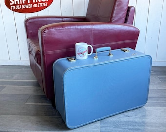 Blue Mid-Century 26" Lady Baltimore 26" Suitcase: Vintage Luggage