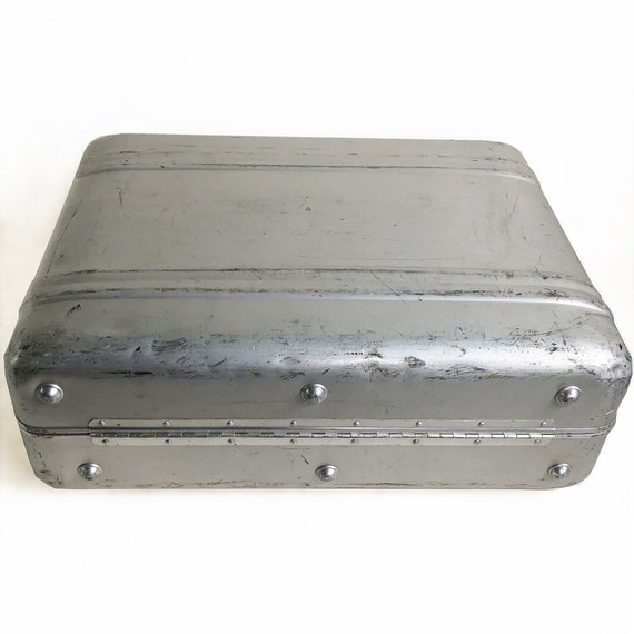 1980s Zero Halliburton 24" Suitcase, Aluminum Lug… - image 6