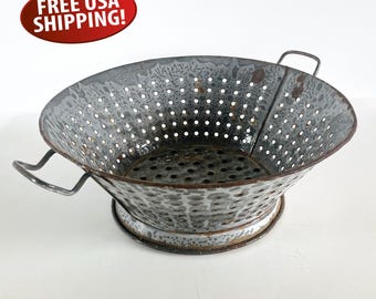 Distressed Graniteware Colander: Farmhouse Kitchen Decor, Fruit Bowl