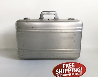 Vintage Zero Centurion Elite 20" Aluminum Suitcase, Halliburton Aluminum Luggage, Ribbed Aluminum Suitcase, Utilitarian Luggage, Industrial