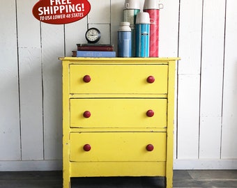 Small Yellow Midcentury Dresser, 3-Drawer Dresser, Shabby Distressed, Nightstand, Side Table, Small Chest of Drawers, Farmhouse Decor