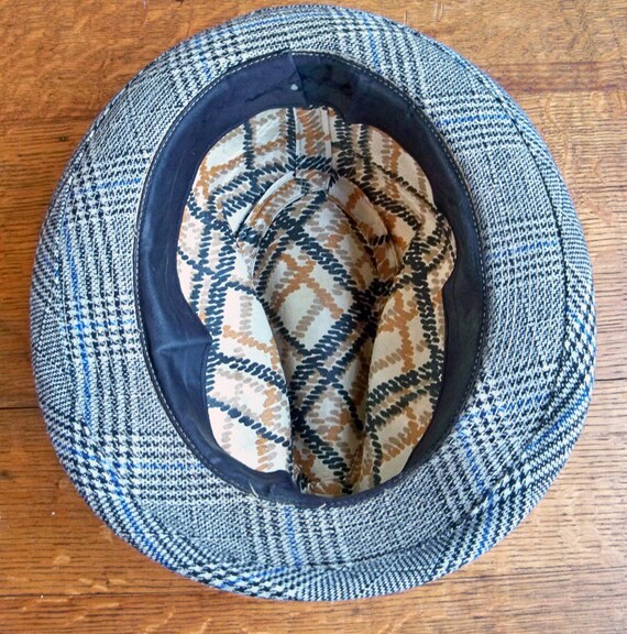 Vintage Fedora in Black, White and Blue "Sporty Y… - image 5