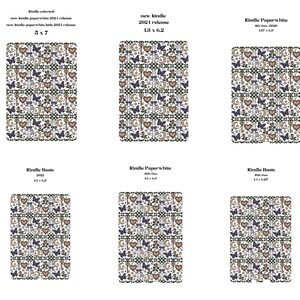 Puede incluir: Fundas Kindle rectangulares con un patr&oacute;n repetido de mariposas, corazones, llaves y lazos en tonos marr&oacute;n, morado y crema. Se indican diferentes tama&ntilde;os, con texto que indica la compatibilidad con diferentes modelos Kindle. Medidas en cm.
