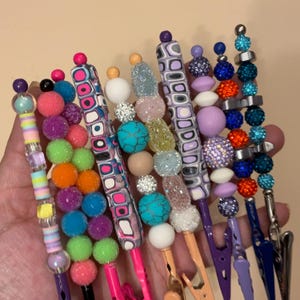 Pinzas para sujetar tarjetas de cajero automático con cuentas para uñas largas, soporte multiusos, accesorio para fumar, pulsera auxiliar, lindos accesorios funcionales, regalo para fumadores