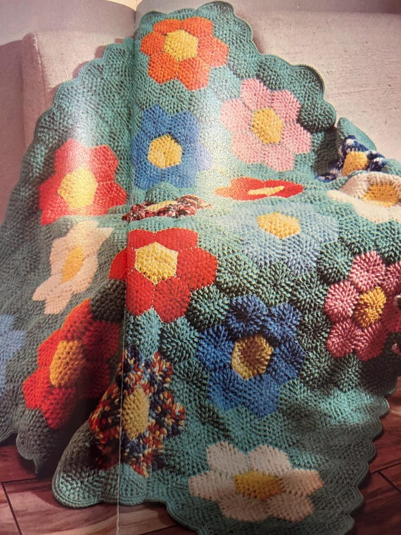 ラグ・カーペット vintage granny rug blanket flower garden Flower Garden Blanket - vintage crocheted blanket – Kelbourne Woolens