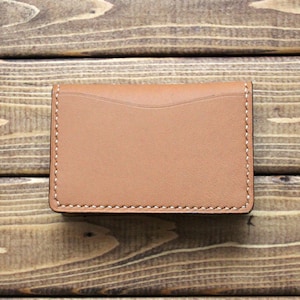 Cartera delgada personalizada en cuero color canela con diseño de guante de béisbol, tarjetero, tarjetero, billetera minimalista, regalo para padrinos de boda, mejor regalo para hombres.