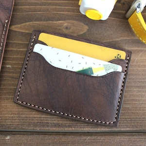Portefeuille fin personnalisé en cuir rayé marron et vert, portefeuille fin, portefeuille minimaliste, cadeau garçon d'honneur, cadeau de Noël