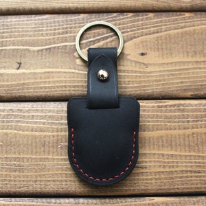 Llavero de cuero AirTag, funda AirTag, llavero de cuero AirTag, AirTag de cuero en cuero negro de grano completo, personalización gratuita