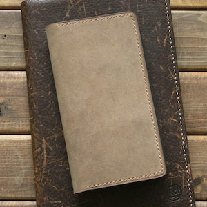 Cartera de cuero cosida a mano para iPhone 16, 16 Pro, 16 Pro Max, 16 Plus y todas las demás series de iPhone en color Desert Tan (personalización gratuita)