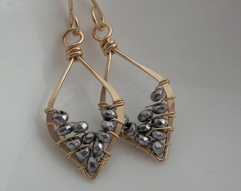 Hämatit Offene Blatt Ohrringe in Gold oder Silber, Perlenschmuck, Blatt Ohrringe, Blattförmiger Schmuck, Naturschmuck, Graue Ohrringe, Metallic