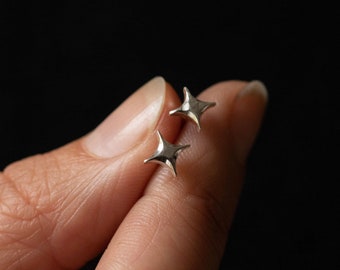 Guiding Star  Studs - Stat Earrings, Silver Studs, Modern Studs, Everyday Earrings, Minimal Earrings, Stud Earrings,