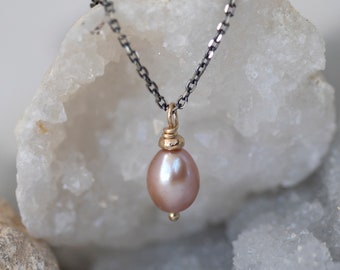 Pink Pearl Necklace - Pearl Necklace- Pearl Jewellery- June Birthstone - Bridal Necklace - Grey Pearls - Pearl Pendant