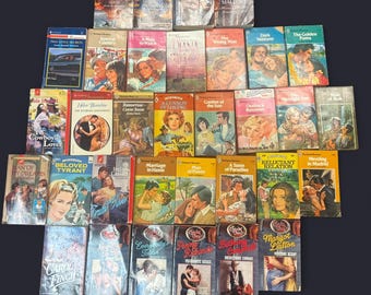 ハーレクインロマンスペーパーバック小説本を選ぶ