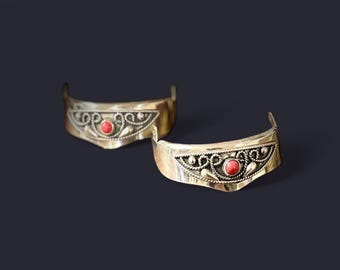 Vintage Sterling Silver Plated Cowboy Boot Heel Guards w/ Red Coral – Hand Engraved Western Wear – NOS