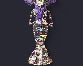 Handmade Day of the Dead La Catrina Doll – Folk Art Skeleton Figure – Gothic Decor papier-mâché