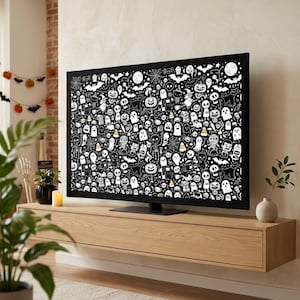 Può includere: Uno schermo televisivo che mostra un motivo in bianco e nero con varie illustrazioni a tema Halloween, tra cui fantasmi, zucche, scheletri, pipistrelli, ragnatele e caramelle, su uno sfondo nero.