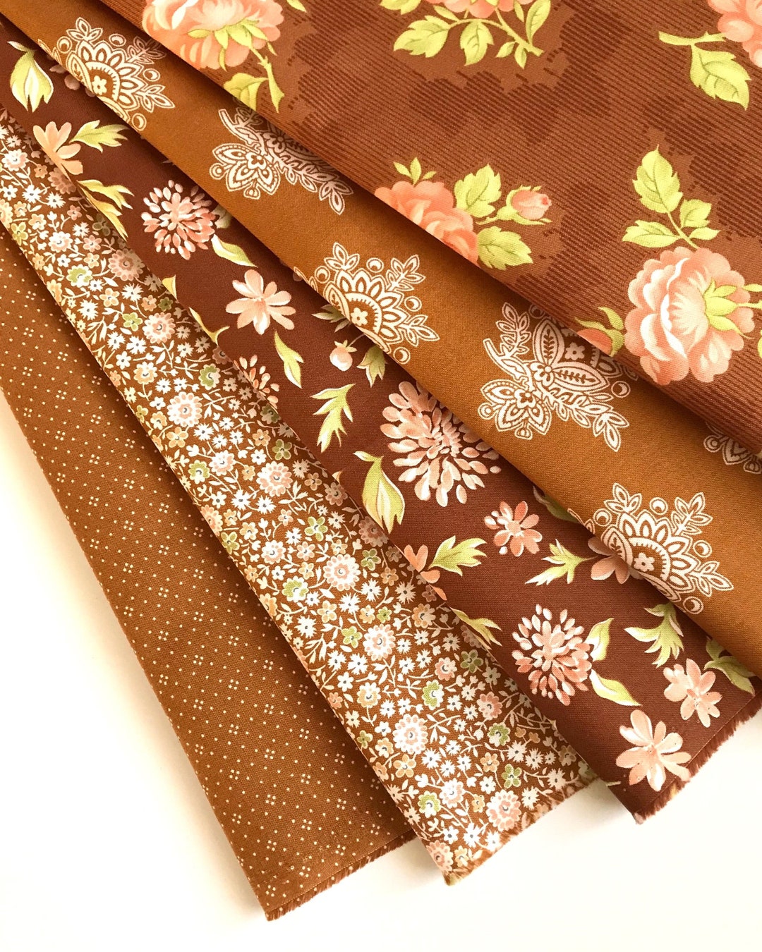 Fig Tree Cinnamon and Cream Fabric Fat Quarter Bundle 5pc Cinnamon