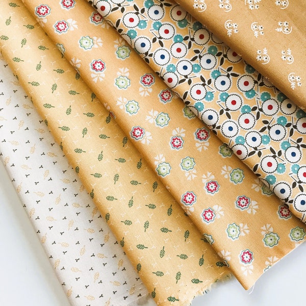 Lori Holt Mercantile Fabric Fat Quarter Bundle - 5pc Yellow Color Bundle
