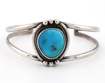 Vintage Native American 925 Sterling Silver Turquoise Cuff Bracelet One Stone Rope Paw Border