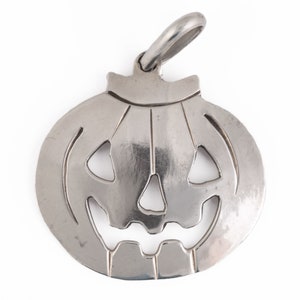 Vintage Taxco Mexico TS-10 925 Sterling Silver Jack O Lantern Pendant Halloween Pumpkin Jewelry Large Charm image 3