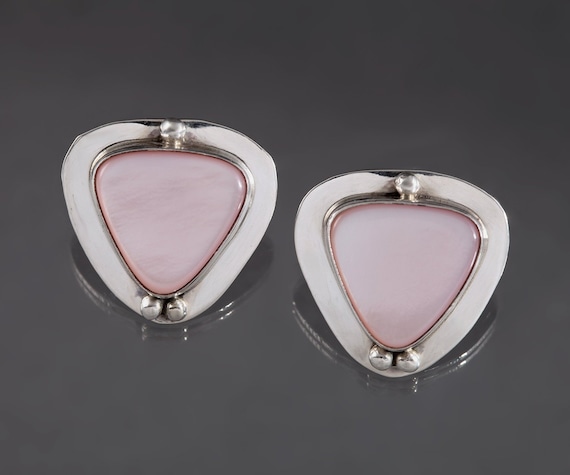 Amazing Native American Navajo Mother Of Pearl Sterling Silver Earrings Signed Amazing Native American Navajo Mother Of Pearl Sterling Silver Earrings Signed