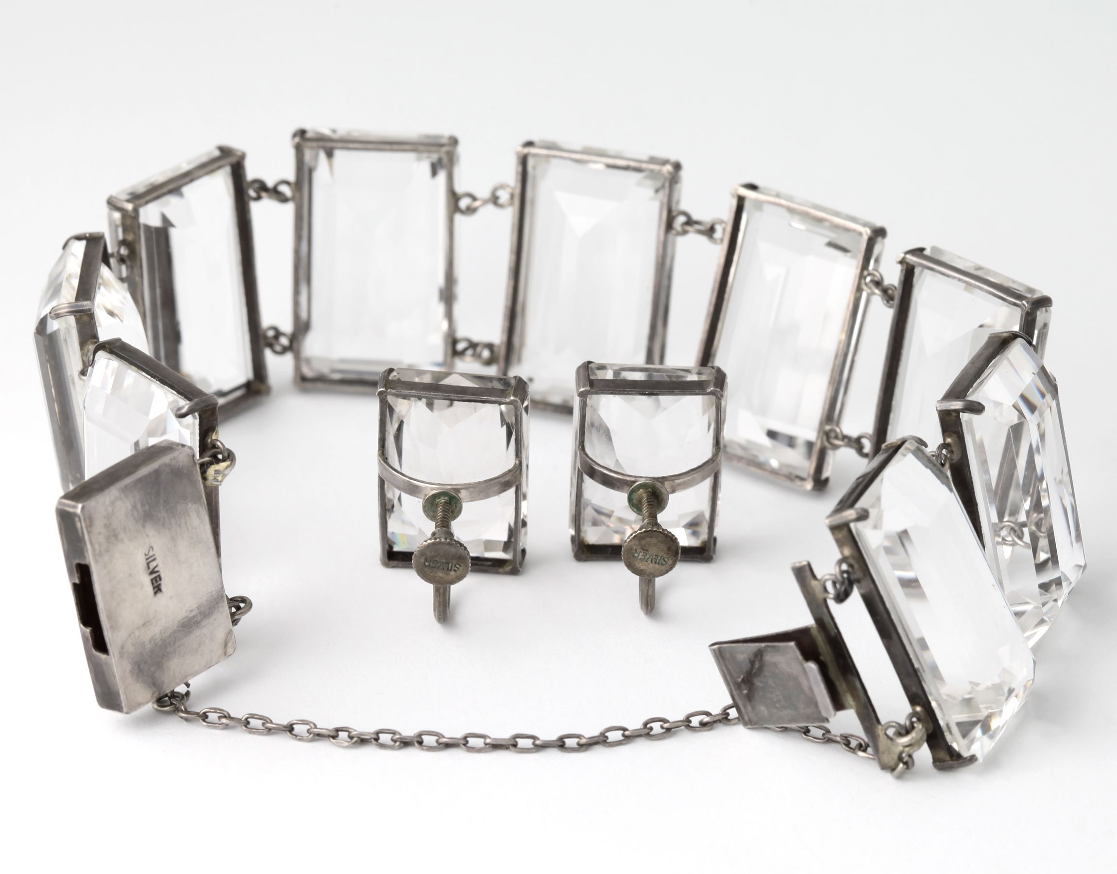 Vintage Japanese Rock Crystal Bracelet and Screw Back  display picture 2