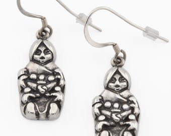 Vintage 1993 Betty Thomas Sanel Storyteller Earrings 925 Sterling Silver Drop Dangle Signed Navajo Native American