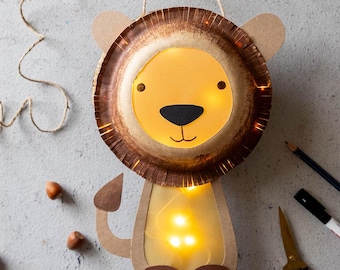 Make a lion lantern with paper plates – DIY template & instructions (PDF)