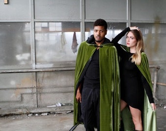 Clearance Velvet Hooded Cloak Witch Robe Medieval Witchcraft Cape Halloween Clearance Velvet Hooded Cloak Witch Robe Medieval Witchcraft Cape Halloween