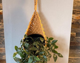 Soporte colgante de macramé color mostaza para plantas - Decoración de pared moderna - Hecho a mano - Colección Sperto Carine - Decoración de interiores