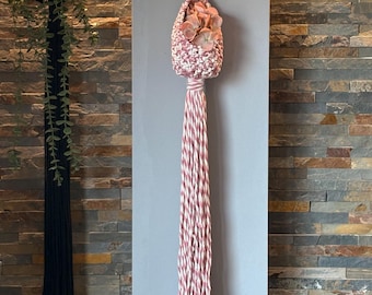Colgador de plantas de macramé rosa y blanco para colgar en la pared, colgador de plantas con forma de lágrima, decoración bohemia hecha a mano.