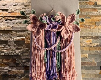 Tapiz textil floral hecho a mano para pared — Arte textil contemporáneo, rosa empolvado y malva, pieza única de 40x50cm, SPERTO Carine