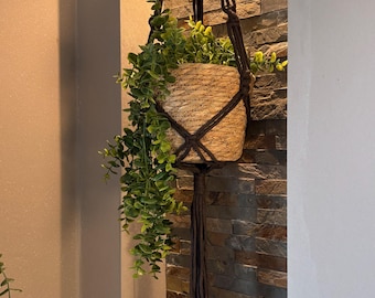 Colgador de macramé para plantas en color espresso, colgador de plantas colgante con cuentas grandes, soporte para macetas colgante marrón oscuro, decoración boho chic