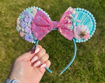 Bandeau fait main avec oreilles de souris sirène | Oreilles pastel inspirées de coquillages Disney | Bandeau festival irisé | Accessoires mignons de parc à thème Royaume-Uni