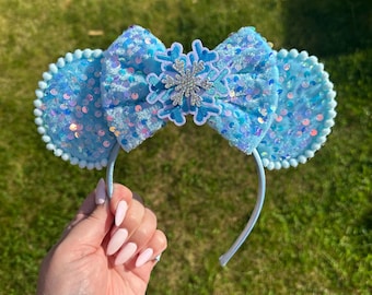 Gefrorene inspirierte glitzernde Schneeflocke Minnie Ohren | Blau Pailletten Bogen Stirnband | Prinzessinnenohren | Disney Reise Zubehör | Handgefertigt