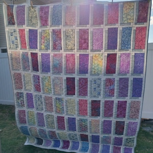 Batik Twin Patchwork Quilt Illusion 3D effect 74x92 in Purple Grey Pink White