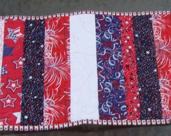 Quilted Table Runner Patriotic Americana Red White Blue Strips