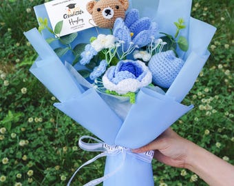 Crochet Graduation Bouquet with Personalized Bear: Class of 2026 Keepsake