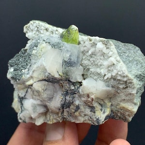 Natural Terminated Sphene Specimen, Sphene Crystal, Sphene On Matrix, Green Sphene, Minerals Specimen, Sphene From Skardu Pakistan - 203 Gm