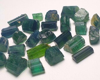 Cristalli di tormalina naturale di grado di taglio, lotto di tormalina, tormalina grezza, tormalina verde, campione di minerali da Afg 50,5 cts