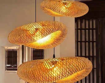 Ręcznie tkana lampa wisząca z rattanu | Żyrandol bambusowy, dekoracja do domu (żarówka nie jest dołączona)