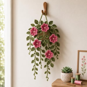 Decoração de crochê artesanal para pendurar plantas com flores rosa, arte de parede com folhagem artificial, decoração boho para casa, presente de crochê exclusivo
