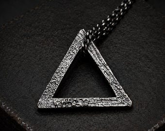 Men's Triangle Minimalist Pendant Necklace in 925 Oxidized Sterling Silver
