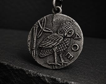 Colgante de búho de Atenea, collar con moneda de la diosa griega, réplica de moneda antigua hecha a mano en plata de ley 925 maciza.