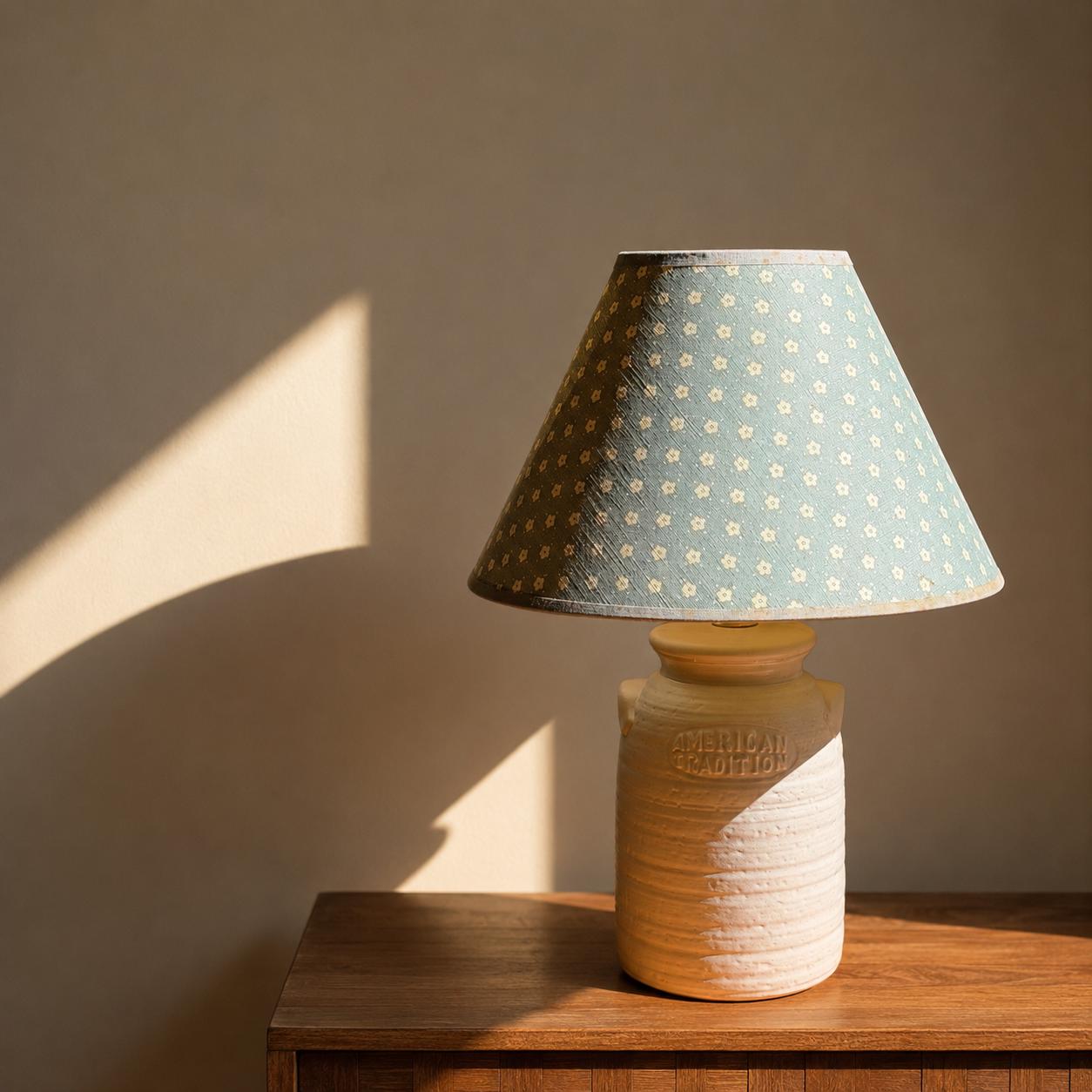 French Style Warm Bedside Table Lamp – Fabric & Ceramic Desk Light For Bedroom, Cafe, Or Dining Room