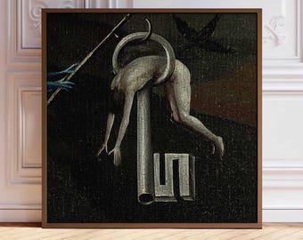 Pode incluir: Uma pintura surrealista que retrata uma figura nua presa dentro de uma grande chave de prata. A figura está suspensa de cabeça para baixo, com a cabeça e os braços estendidos em direção ao chão. A chave está situada sobre um fundo escuro, com um pássaro azul tênue no canto superior esquerdo.