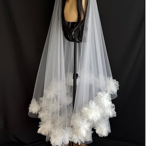 3D Floral Bridal Veil: Two-Tier Fingertip Veil with Blusher