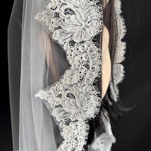 4” Fancy French Alencon Rose Lace Wedding Veil: Eyelash Scallop Edge Veil, Bridal Tulle Veil With Lace, Corded Lace Veil