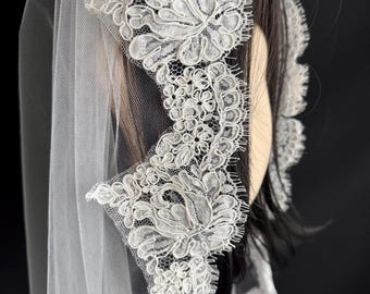 4” Fancy French Alencon Rose Lace Wedding Veil: Eyelash Scallop Edge Veil, Bridal Tulle Veil With Lace, Corded Lace Veil