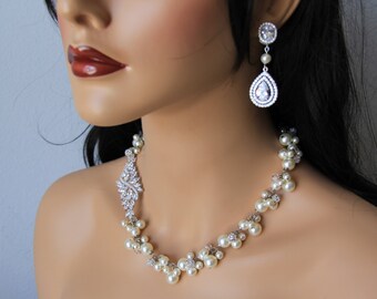 Wedding, bridal jewelry, wedding necklace, bridal necklace, pearl necklace earrings, swarovski pearls rhinestones brooch